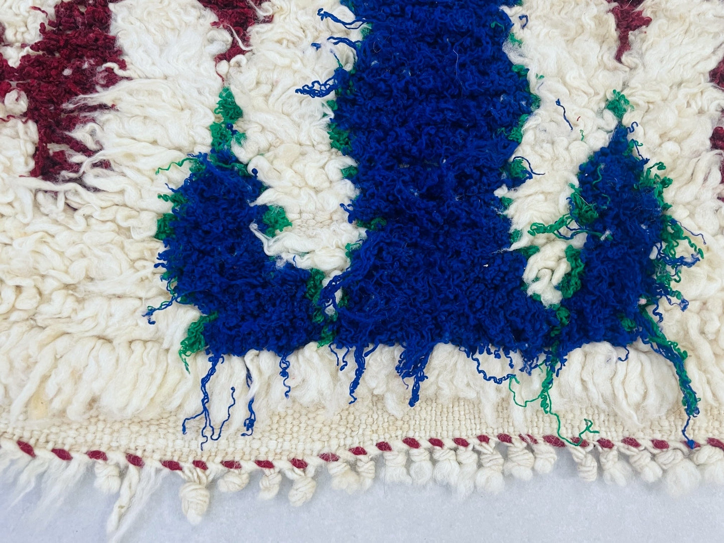 Handwoven Artisanal Moroccan Boucheroutie rug 2x6 ft - BN4