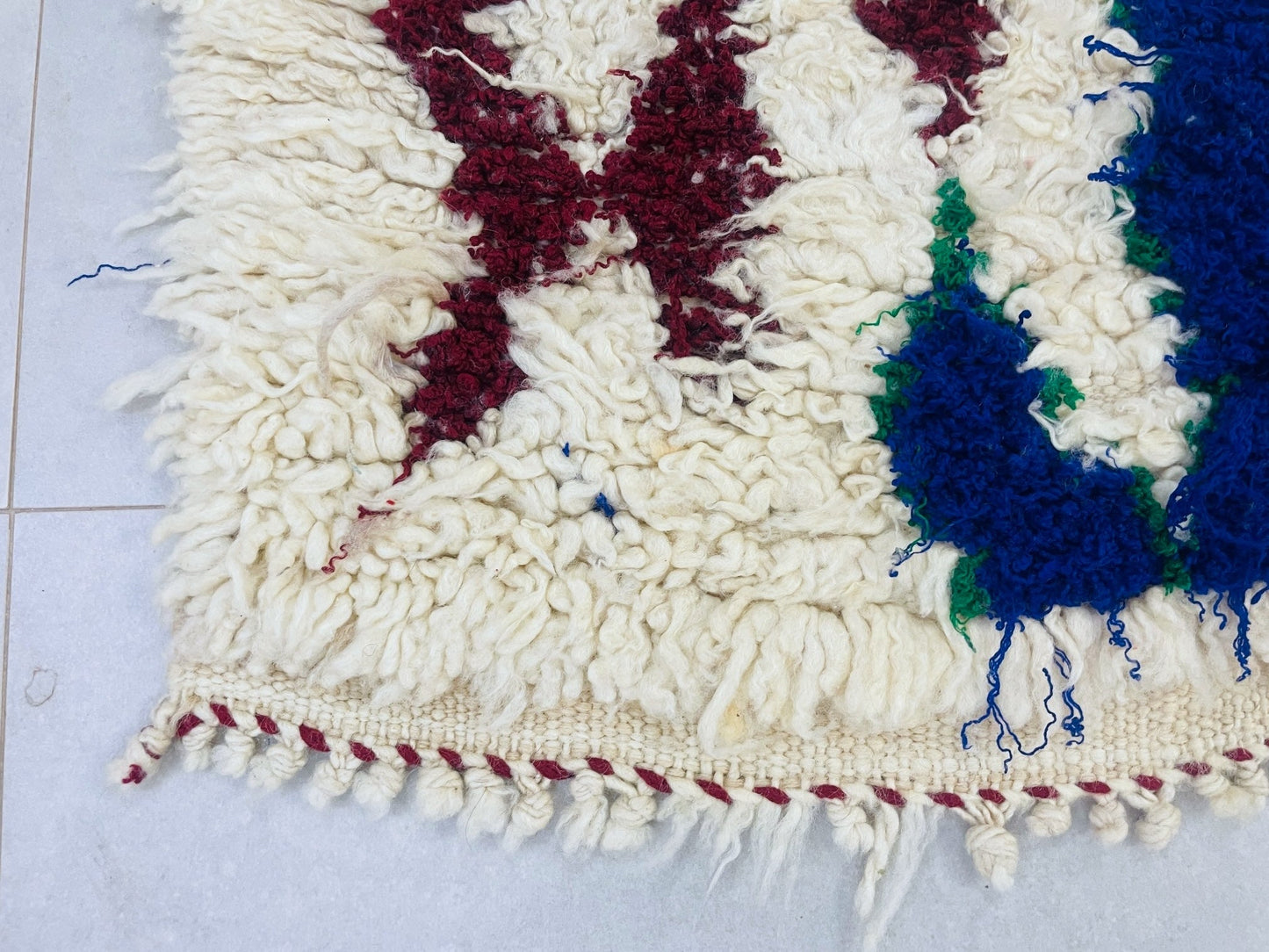 Handwoven Artisanal Moroccan Boucheroutie rug 2x6 ft - BN4