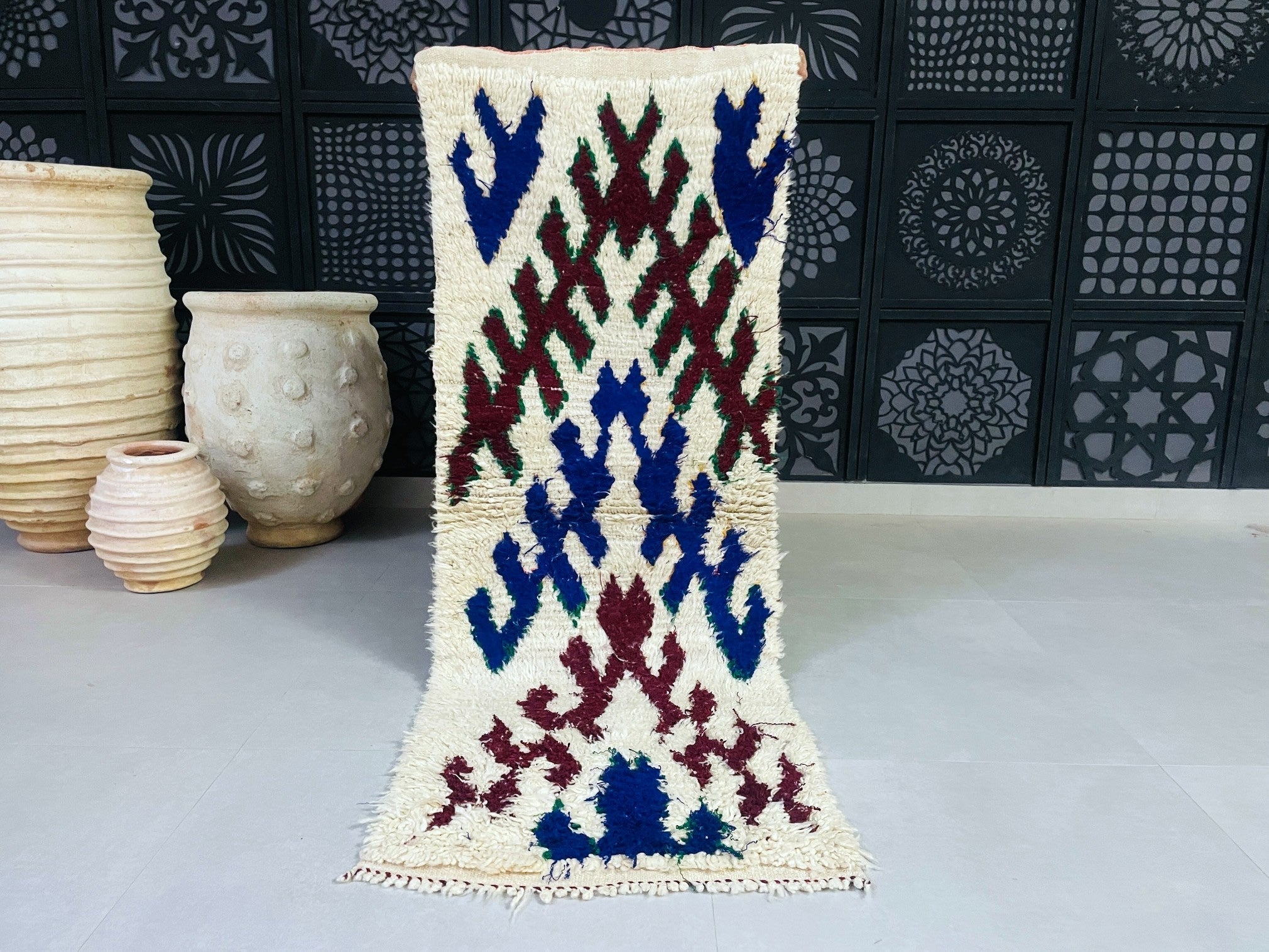 Handwoven Artisanal Moroccan Boucheroutie rug 2x6 ft - BN4