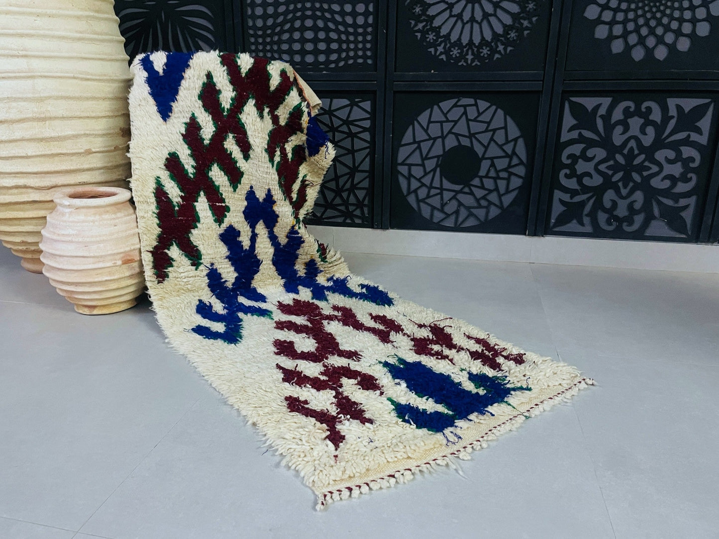 Handwoven Artisanal Moroccan Boucheroutie rug 2x6 ft - BN4