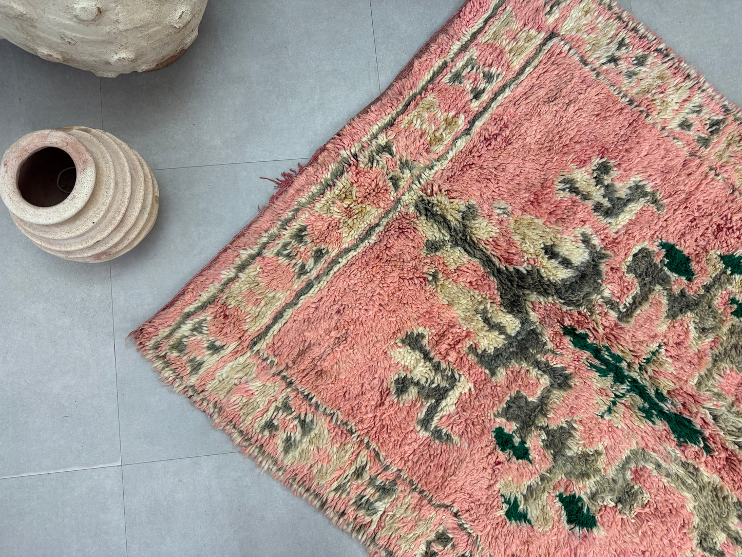 Pink Shag vintage rug - F70
