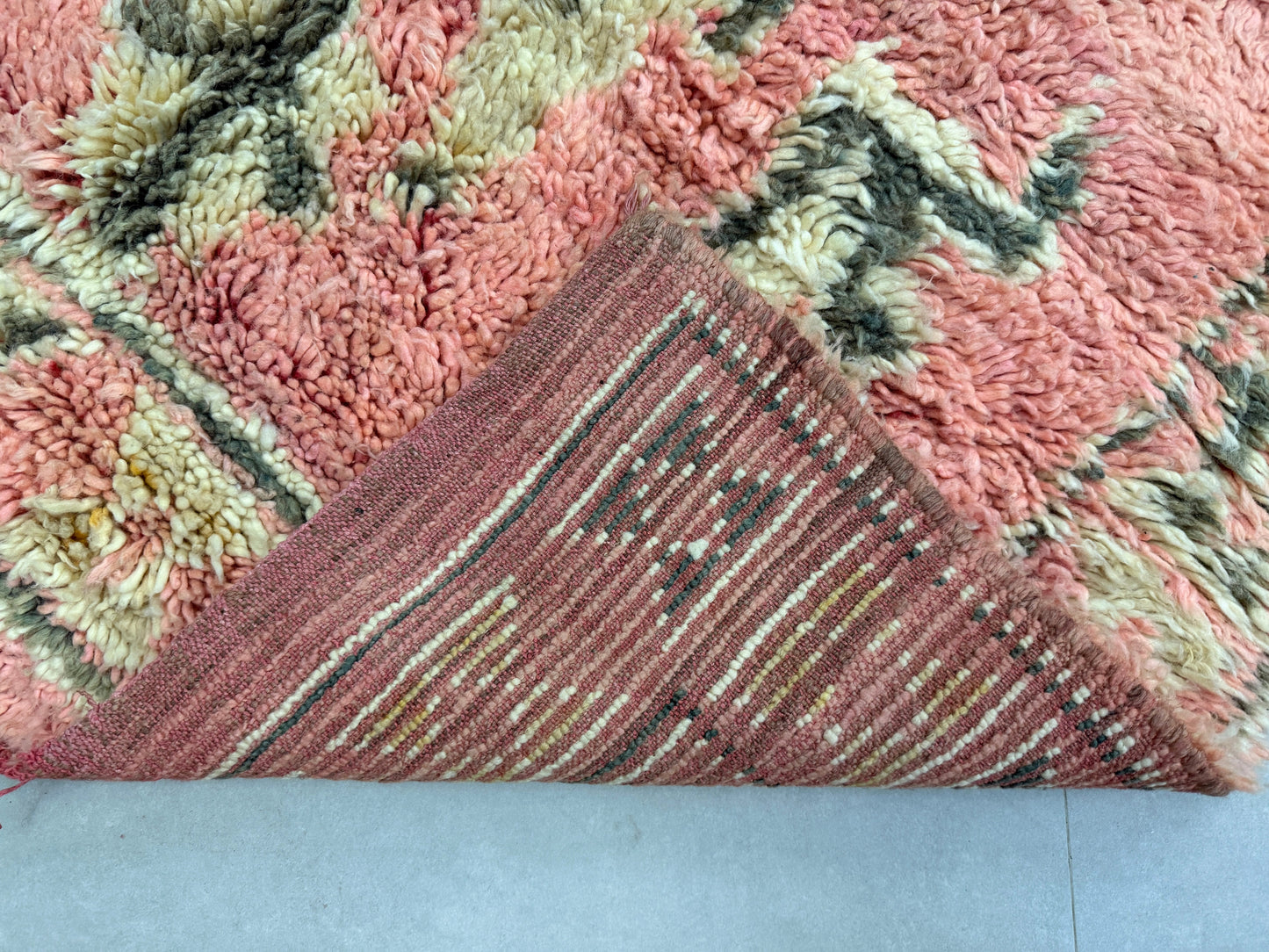 Pink Shag vintage rug - F70