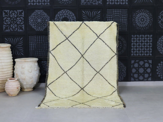 Vintage moroccan Rug 4x7 – A79