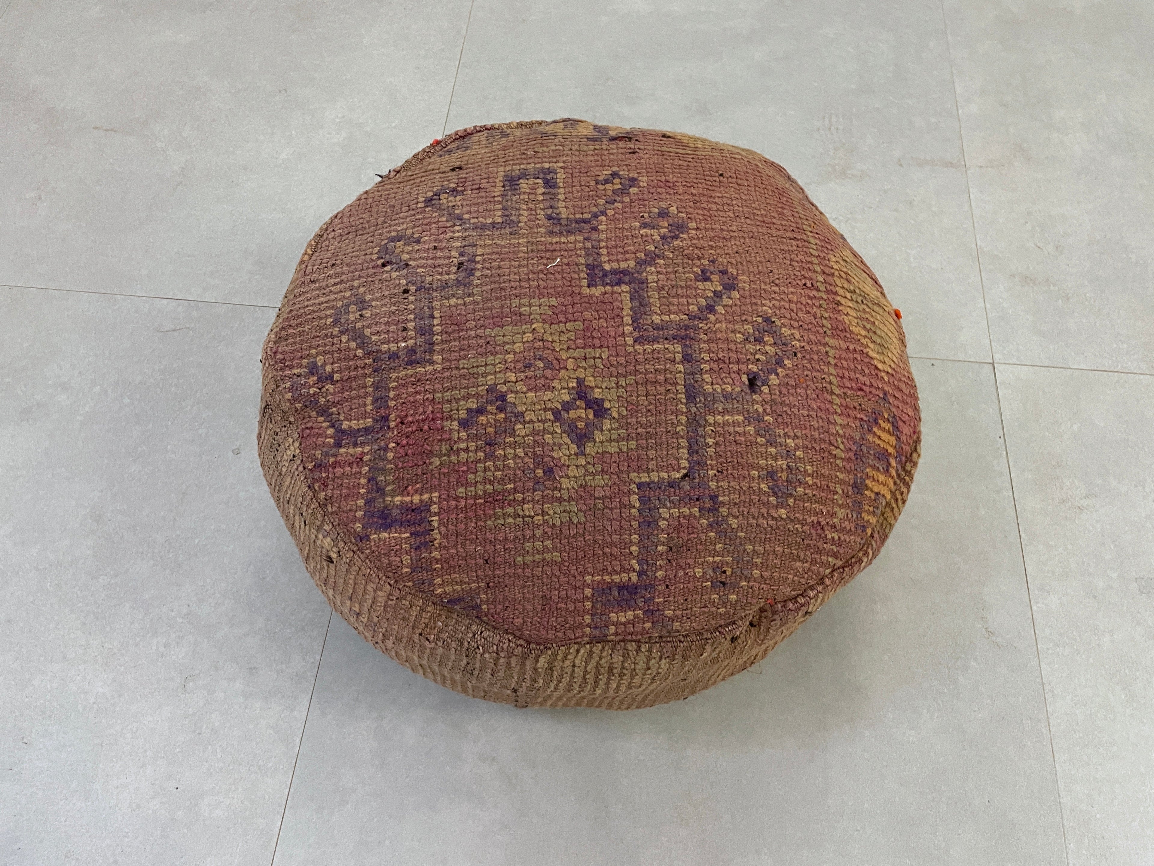 Round moroccan pouf cover - R50