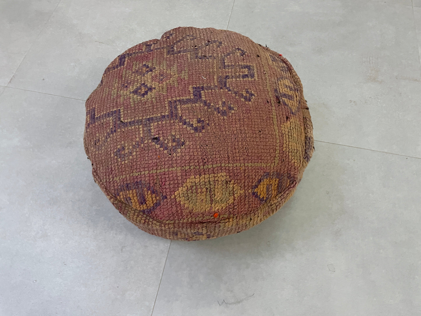 Round moroccan pouf cover - R50