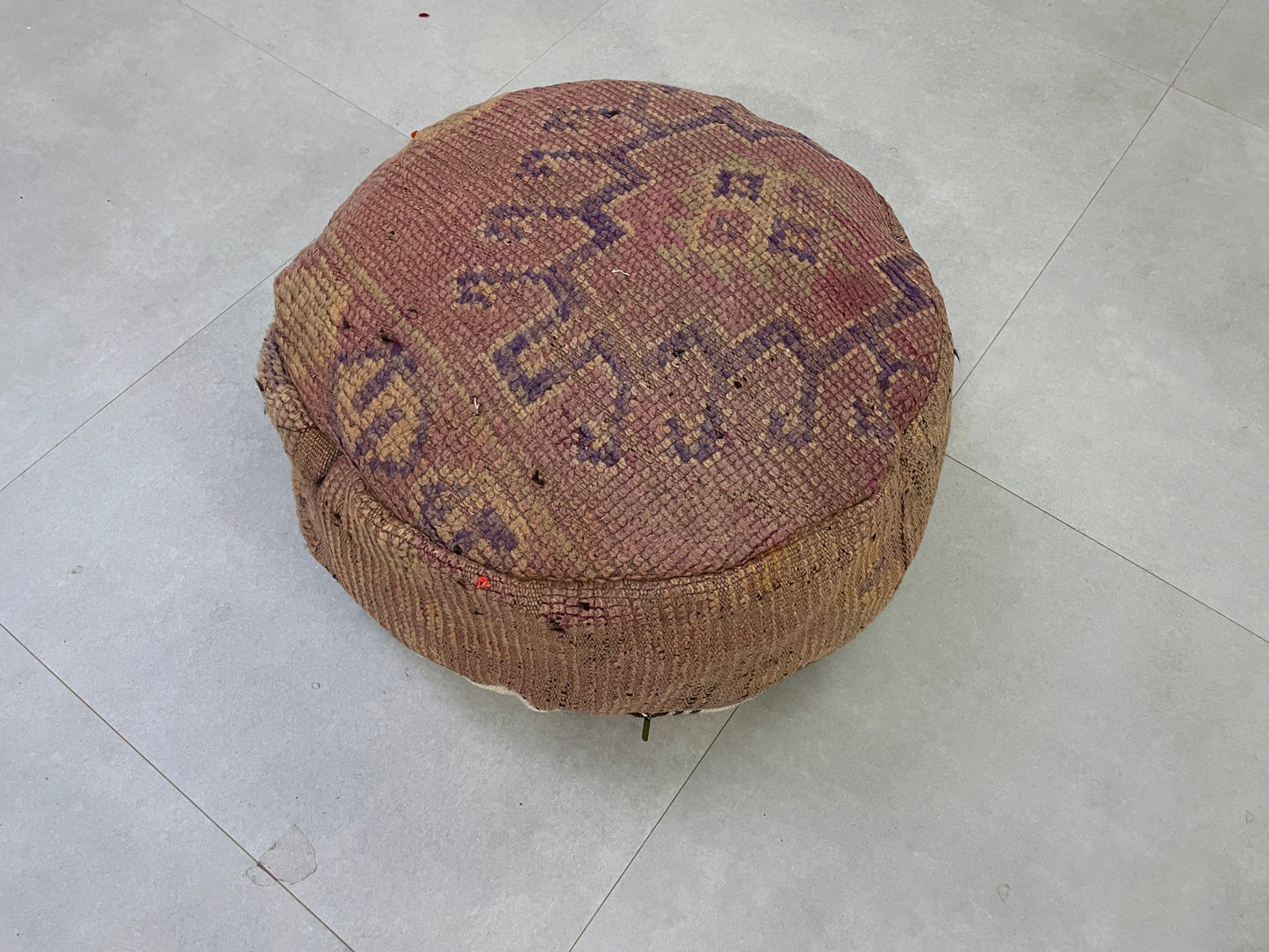 Round moroccan pouf cover - R50