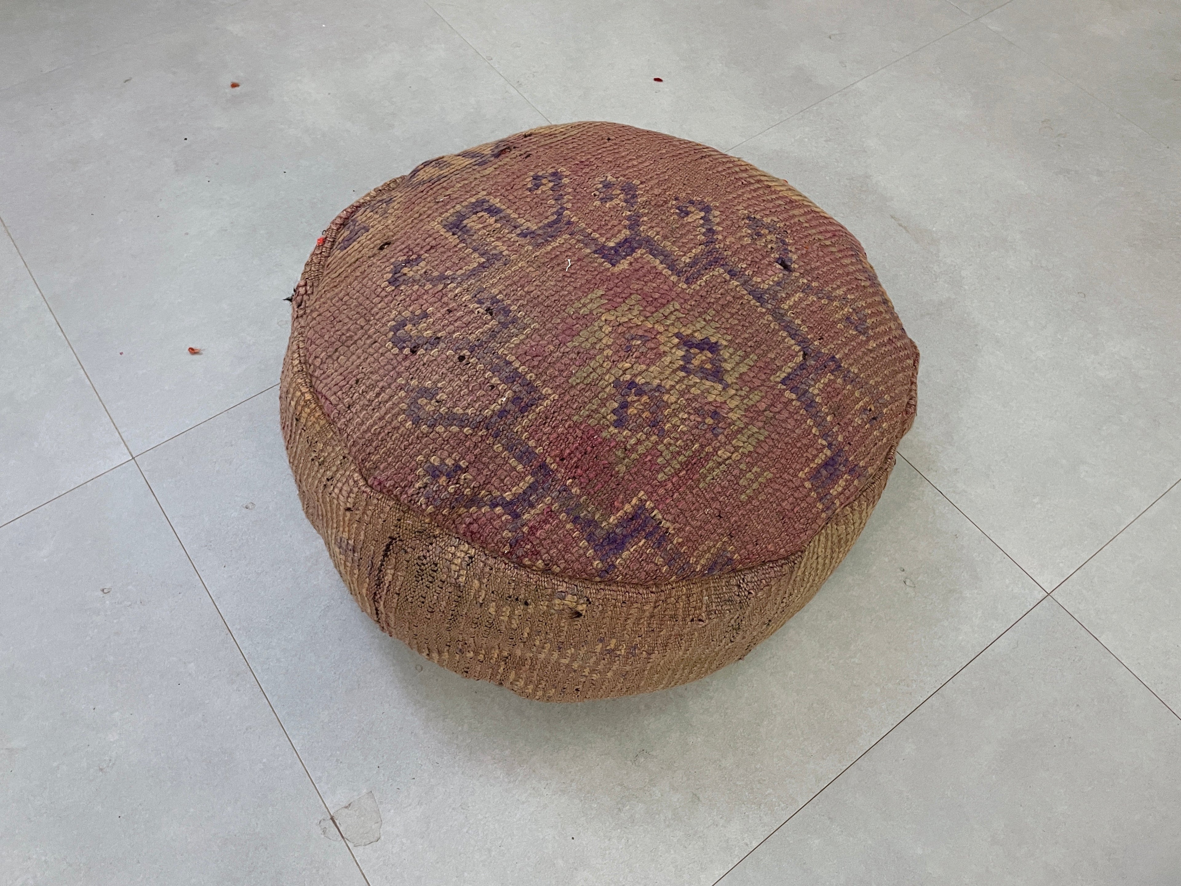 Round moroccan pouf cover - R50