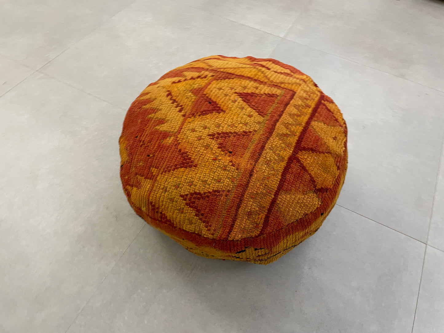 Round moroccan pouf cover - R46