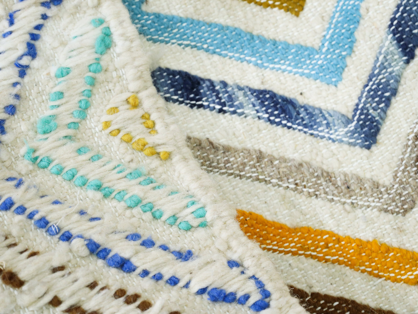 Handmade Moroccan Wool Rug 4x8 - J3