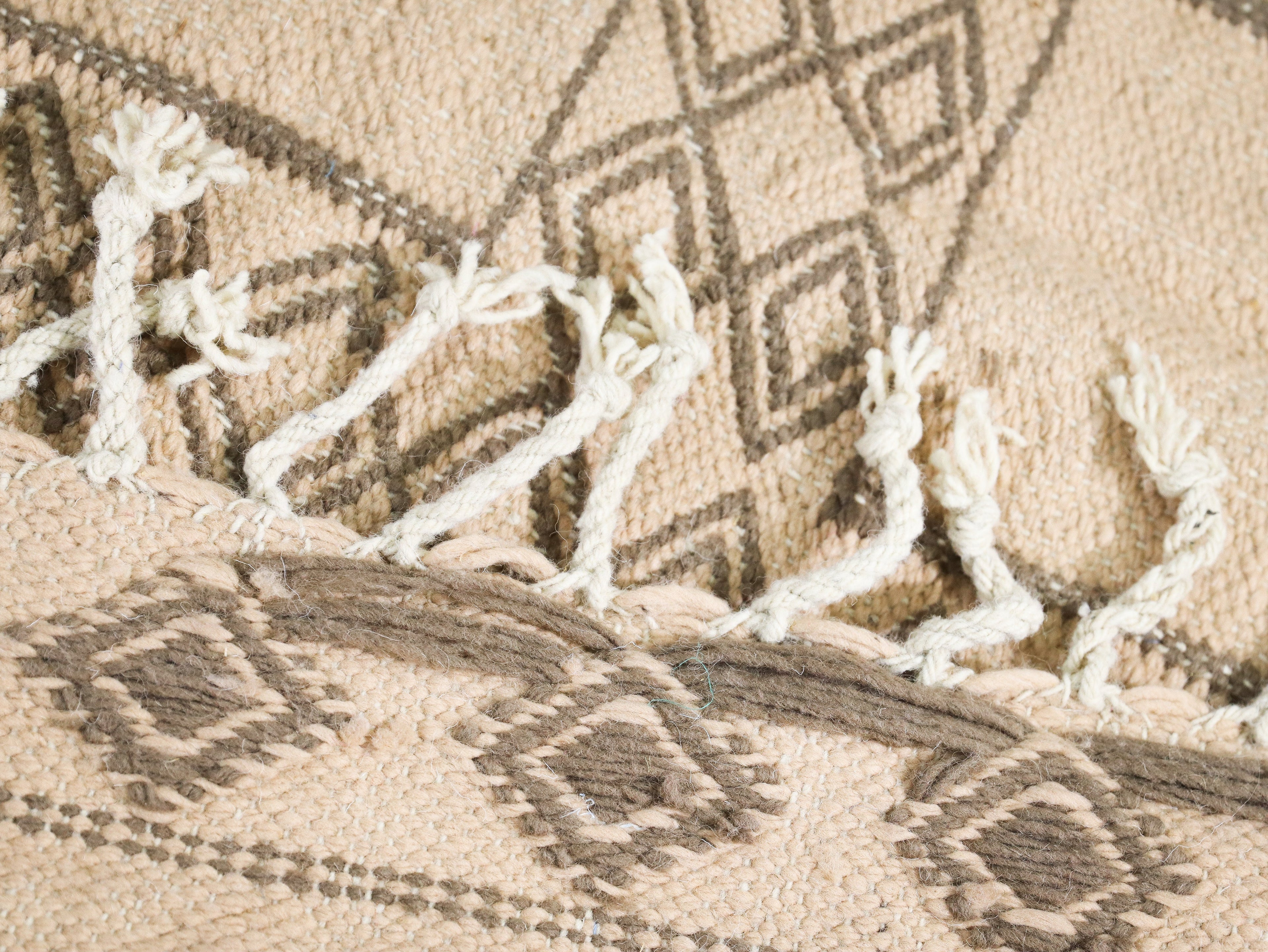 Handmade Moroccan Wool Rug - Beige Minimalist Geometric Pattern - Bohemian Decor 7x10 - J2