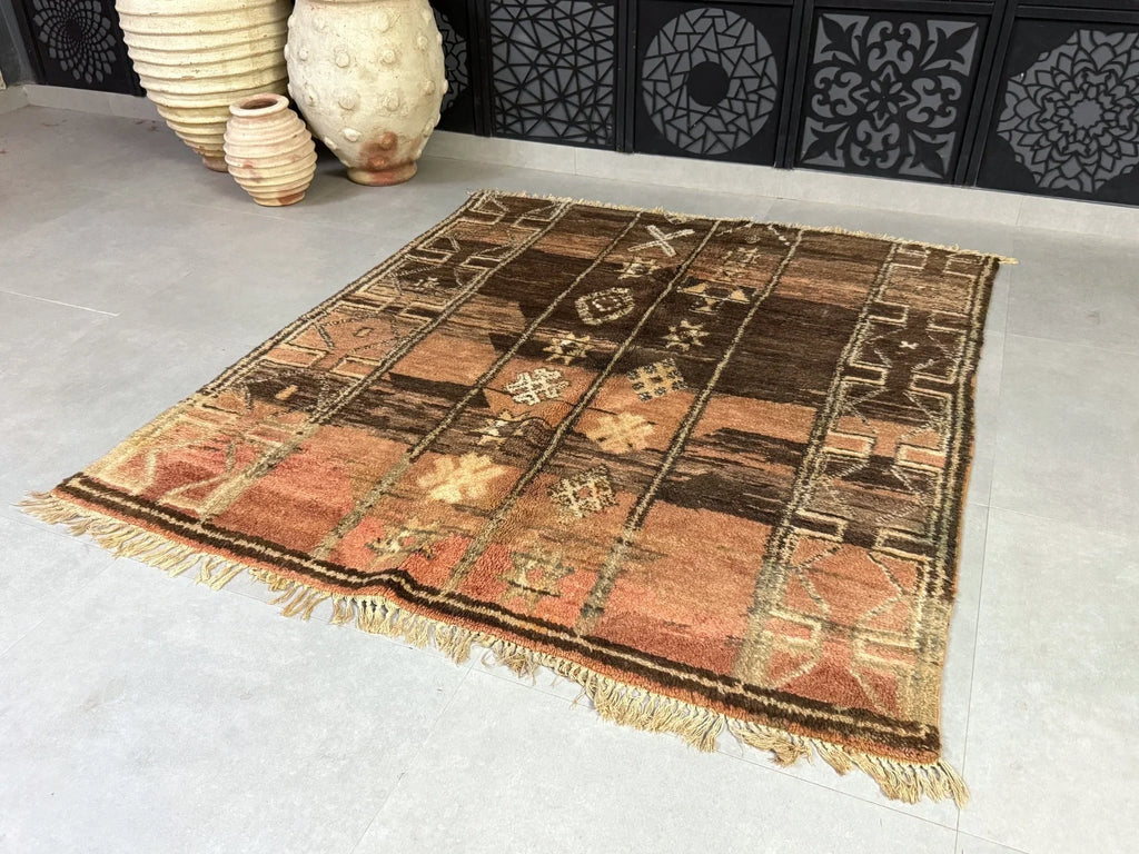 Vintage rug 5x6 - G2218