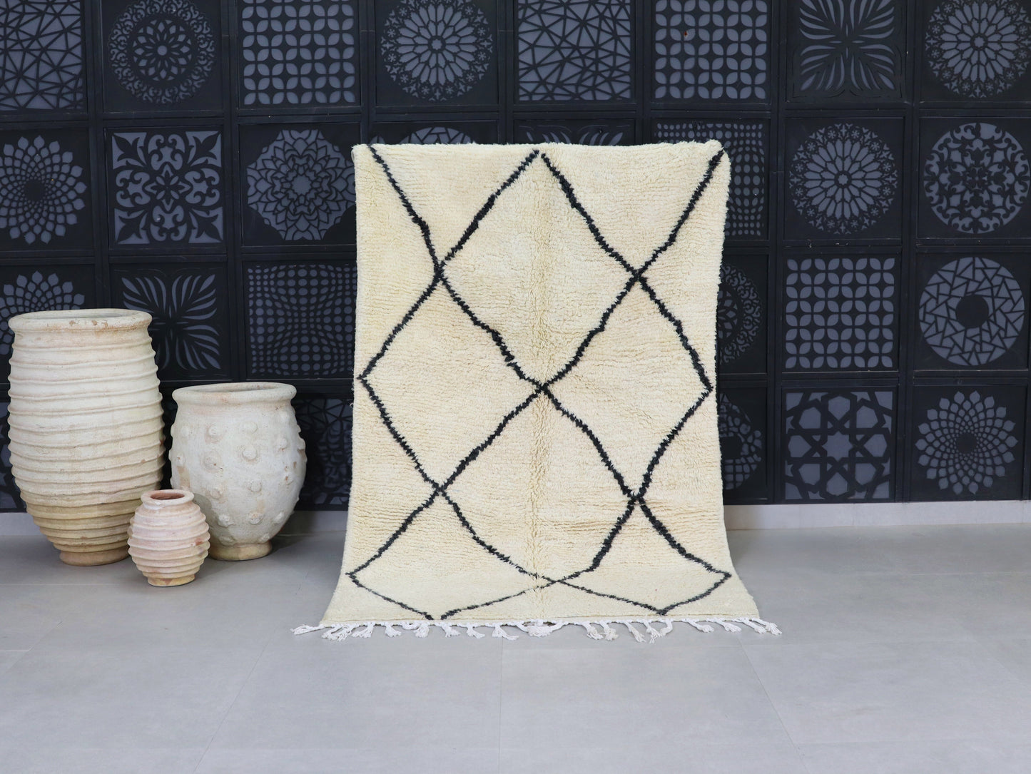 ivory white Moroccan Rug - 4x7 - A59