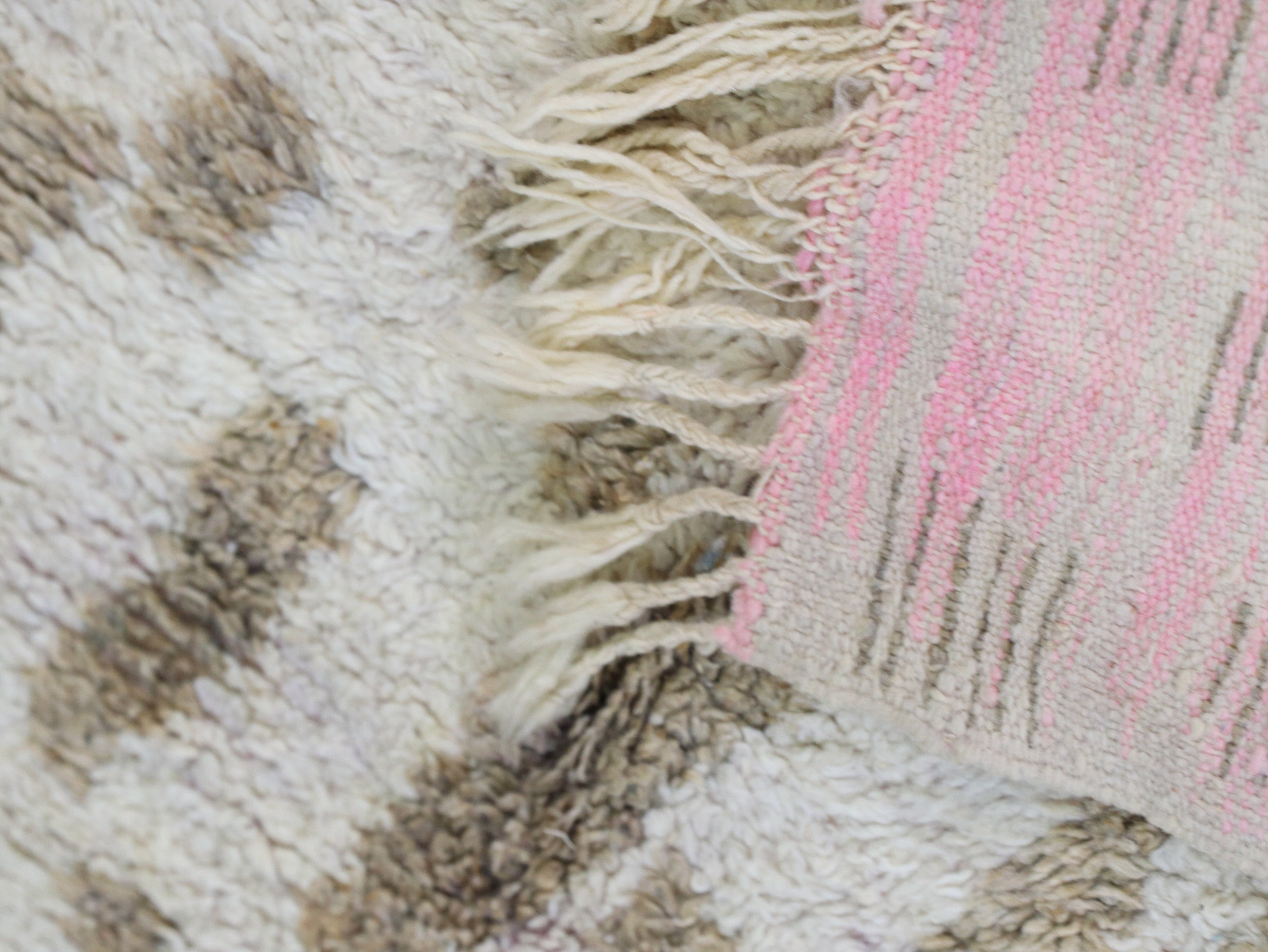 Moroccan Wool Rug 5x9 - A53