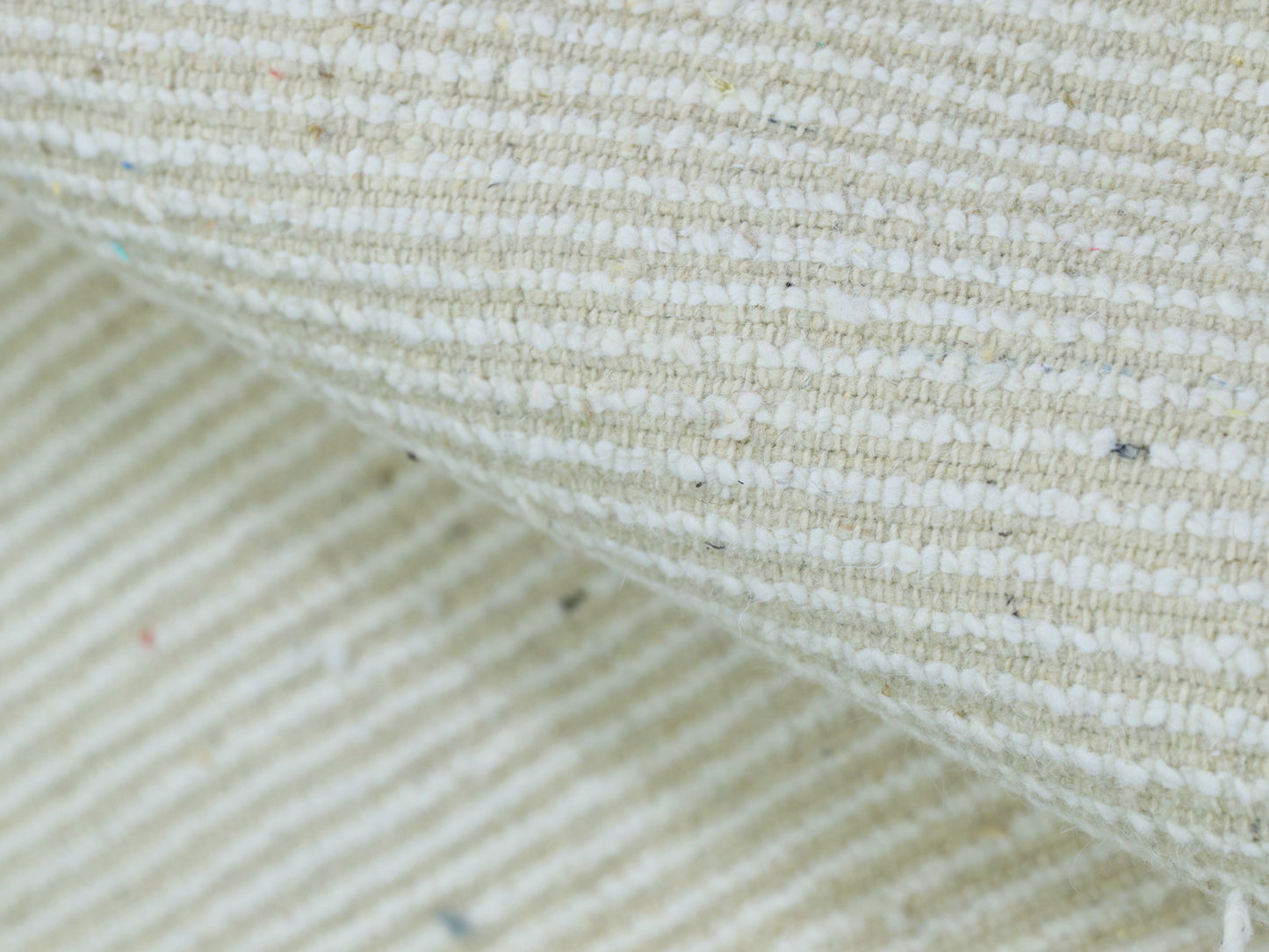 Minimalist Cream with Black Accents 6x9 - A8