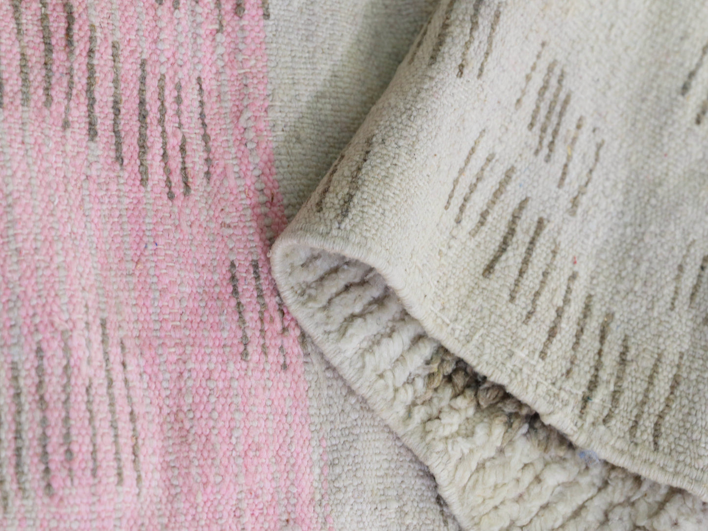 Moroccan Wool Rug 5x9 - A53