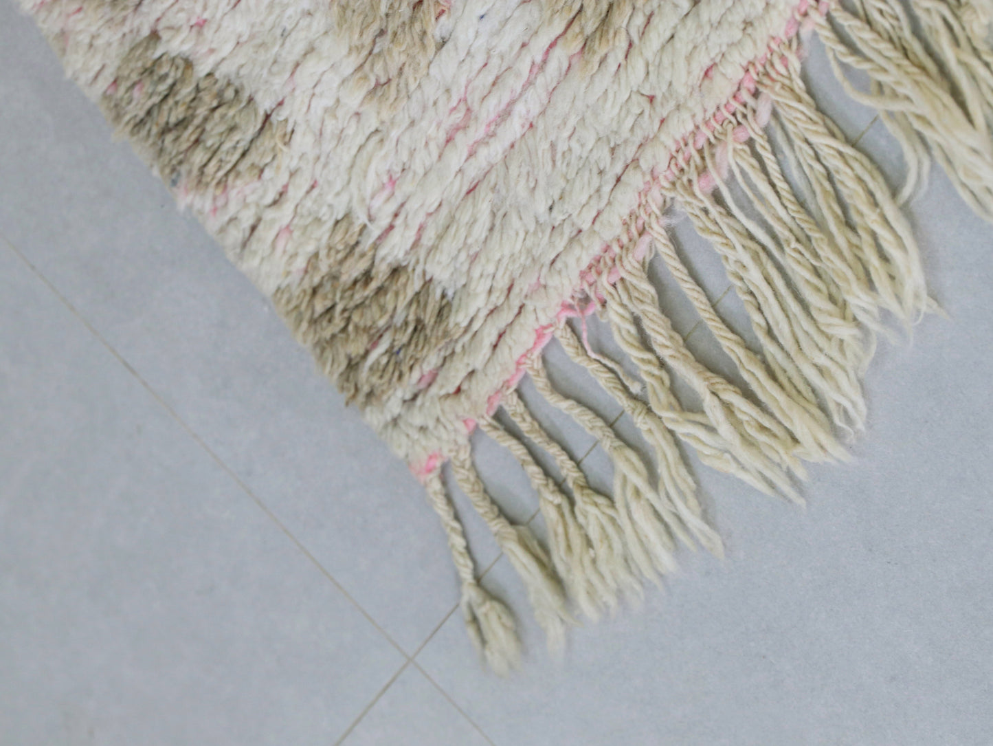 Moroccan Wool Rug 5x9 - A53