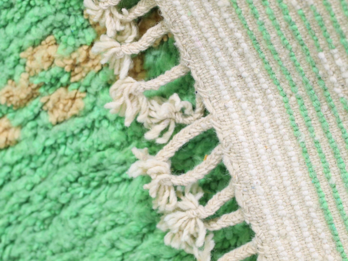 Handmade Moroccan Green Wool Rug 4x6 - B10