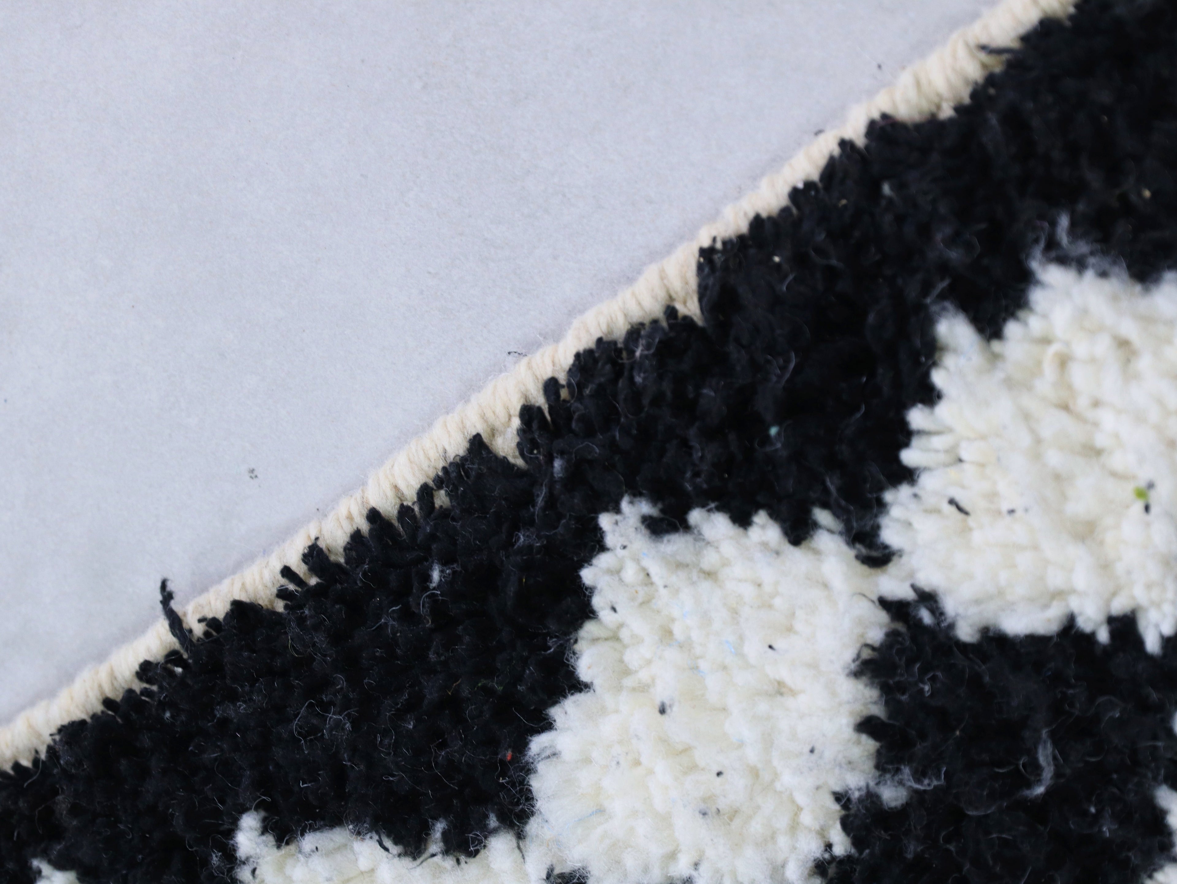 Black and White Moroccan Runner Rug 3x8 - B11