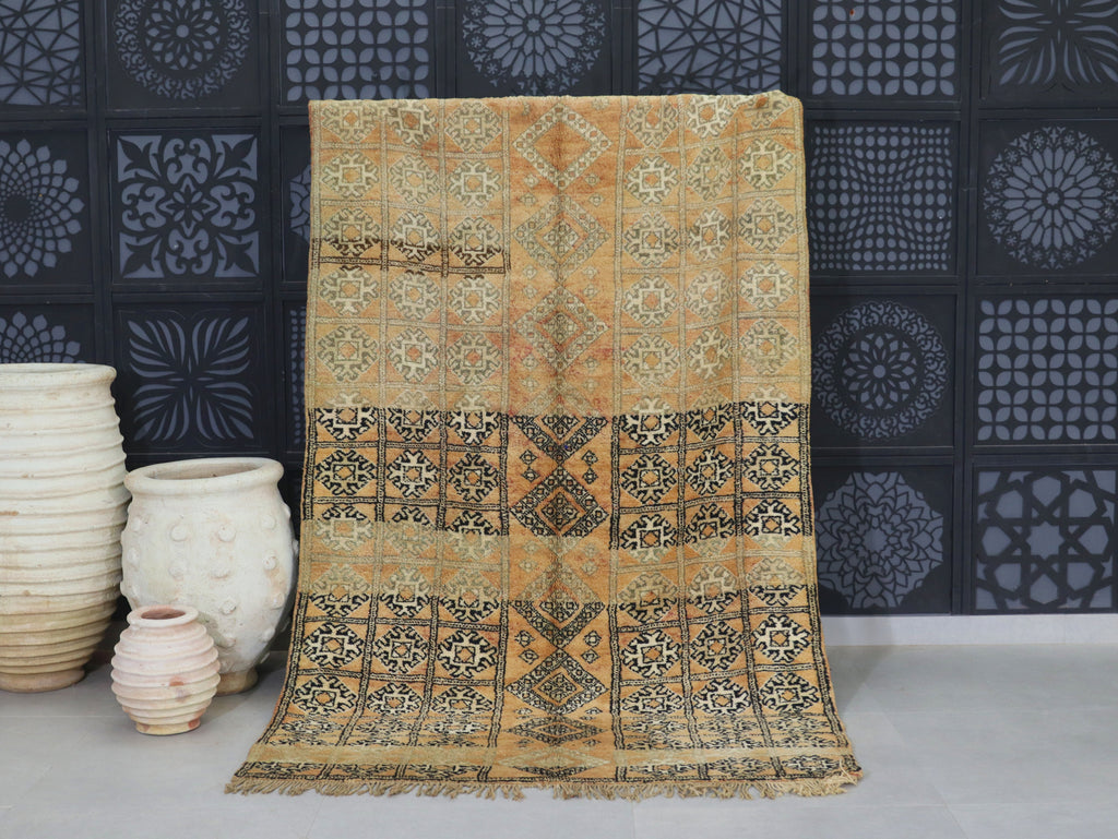 Vintage Moroccan rug ,  Wool Carpet 5x8 - C61