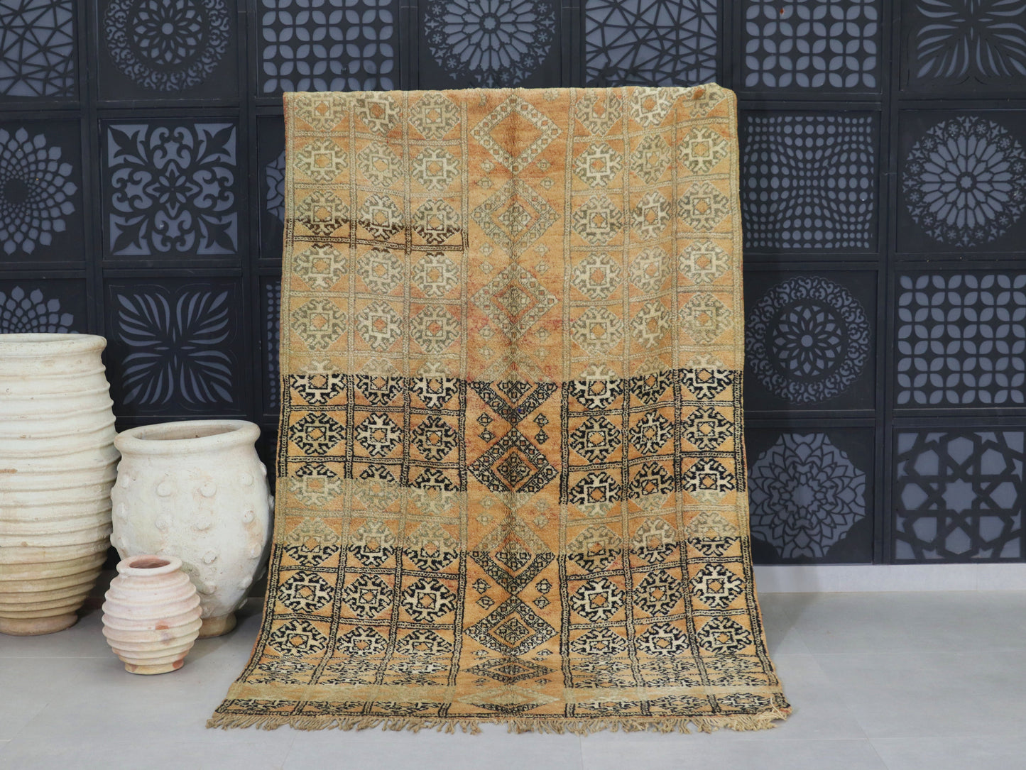 Vintage Moroccan rug ,  Wool Carpet 5x8 - C61