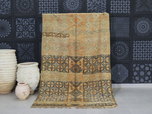 Vintage Moroccan rug ,  Wool Carpet 5x8 - C61