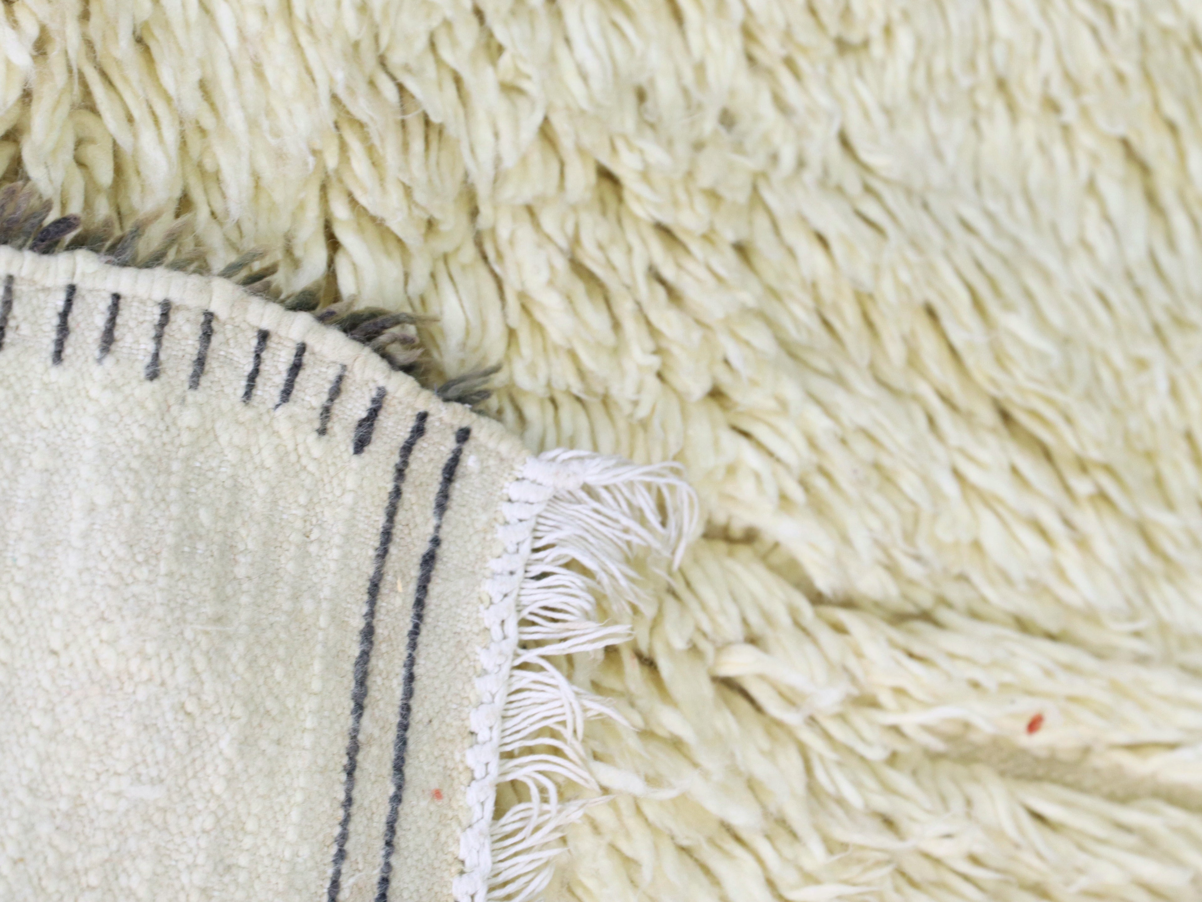 Vintage Moroccan Rug  5x9 - A82
