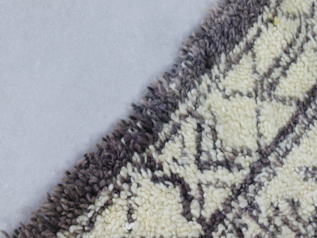 Black and Ivory Tribal Wool Carpet  6x9 - A83