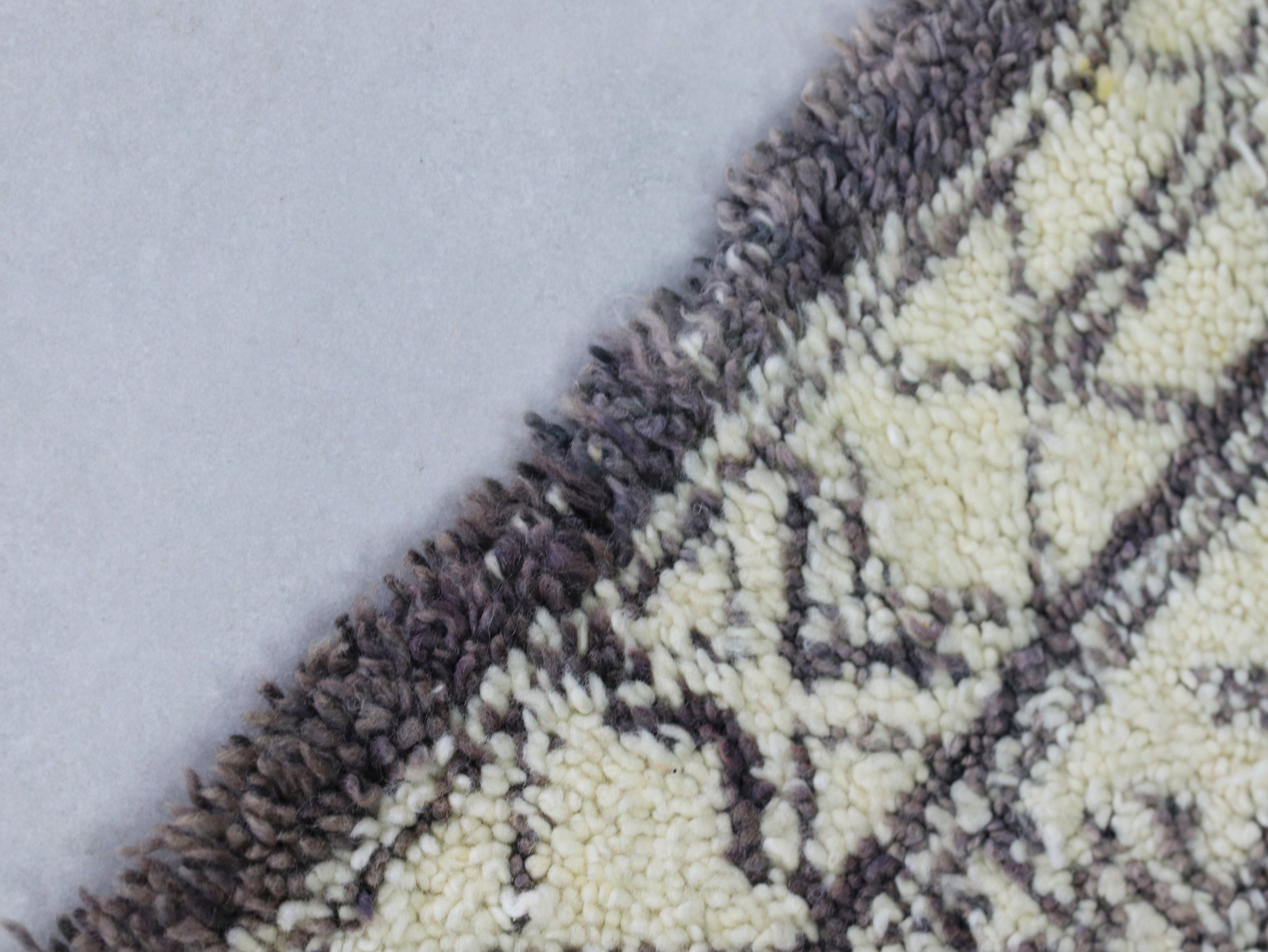 Black and Ivory Tribal Wool Carpet  6x9 - A83